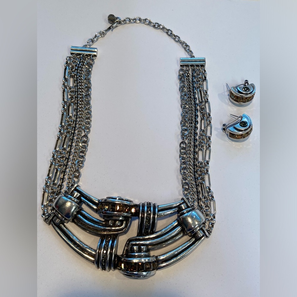 Vintage CLB NYC collar style necklace 18” and earrings 1” silver tone crystals - Picture 11 of 15